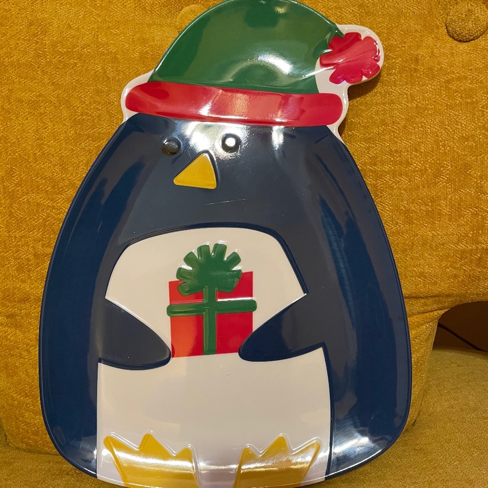 Target 2020 Holiday  Penguin Child’s Plate or Party Serving Tray